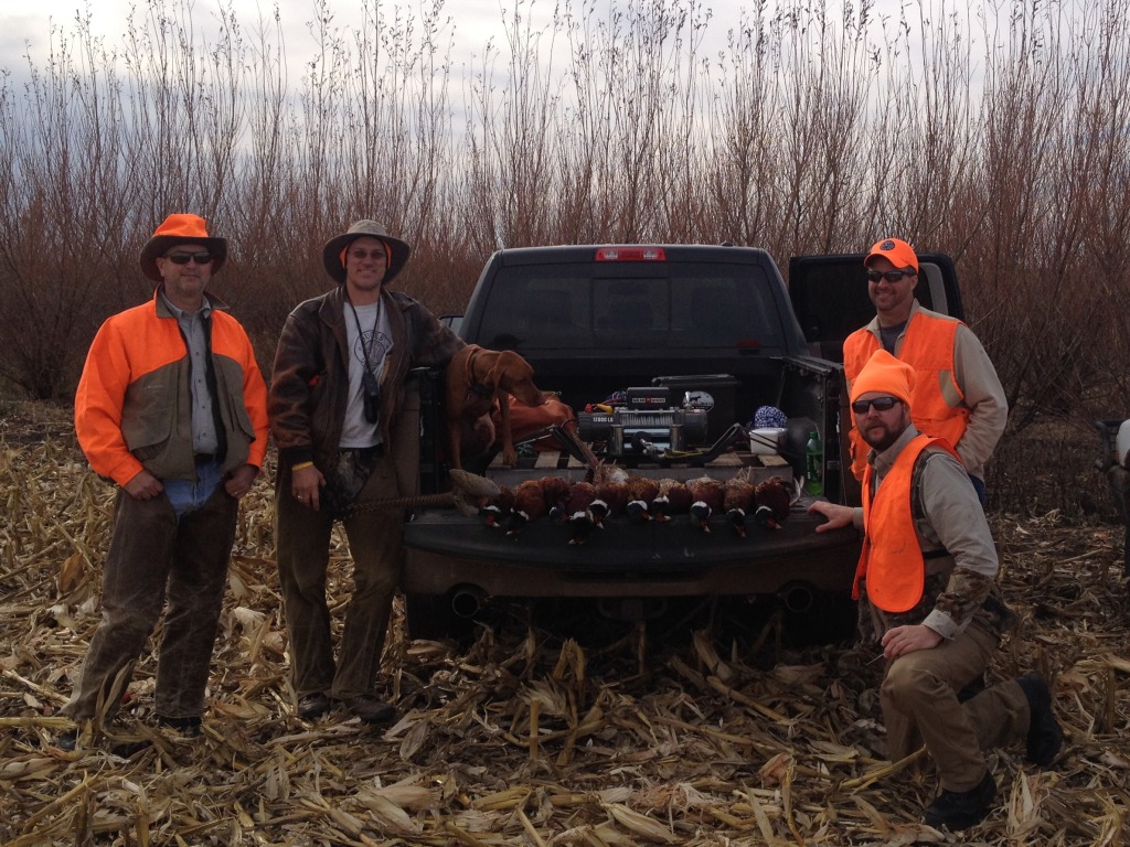 2013/11(November)/SD-Hunting/1024x768_2013-11-08-SD-Pheasant-Hunting-18-Mike-Travis-Daryl-John-Bevo-GOOD.JPG
