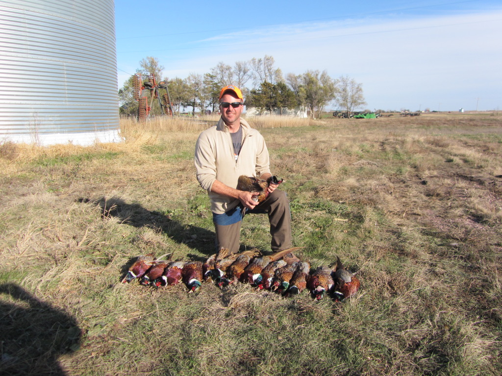2013/11(November)/SD-Hunting/1024x768_2013-11-08-SD-Pheasant-Hunting-46-Daryl.JPG