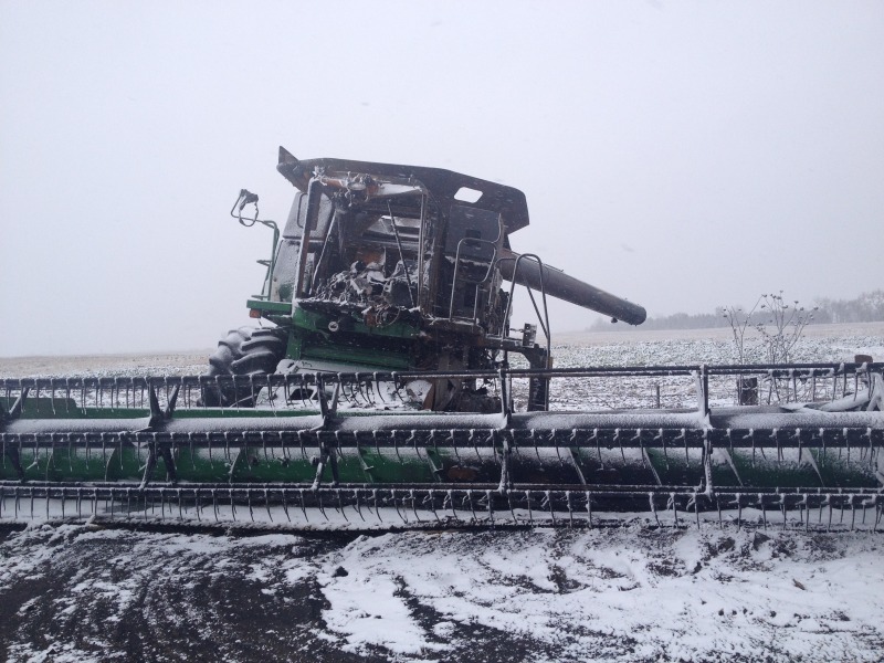 2013-11-05-SD-Pheasant-Hunting-7-burned-combine.JPG