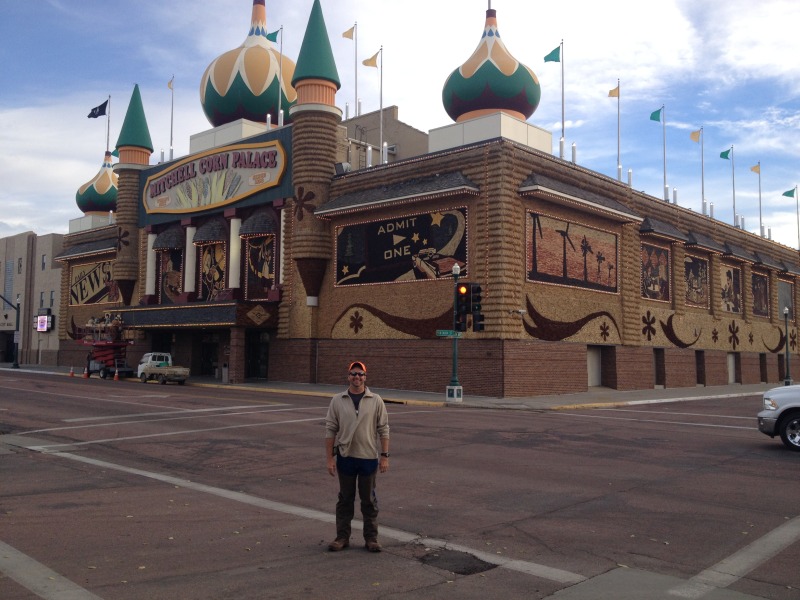 2013-11-08-SD-Pheasant-Hunting-03-Corn-Palace-Daryl.JPG