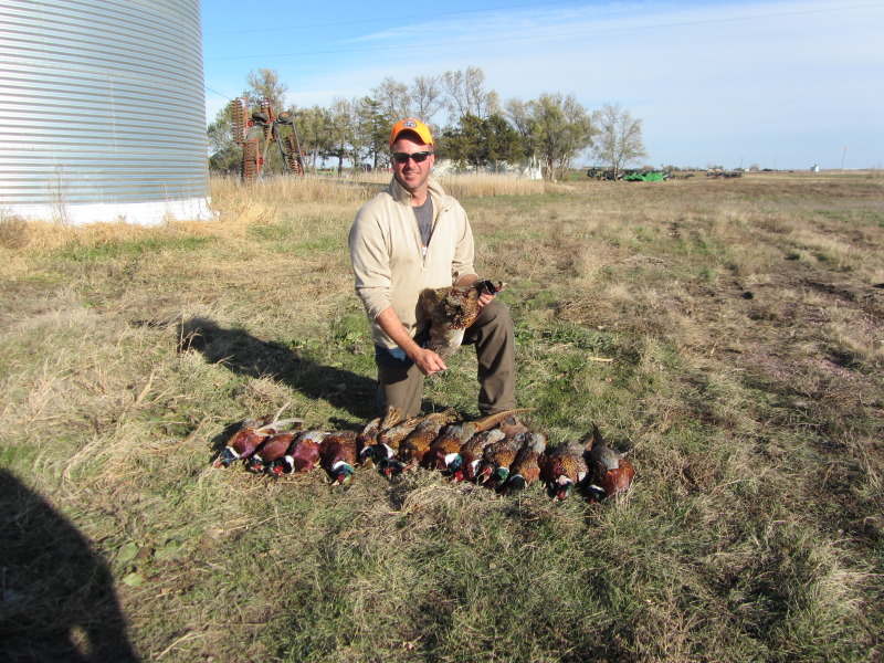 2013/11(November)/SD-Hunting/800x600_2013-11-08-SD-Pheasant-Hunting-48-Daryl.JPG