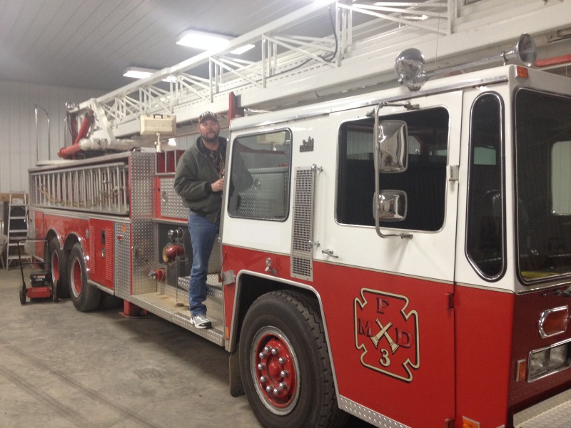2013-11-08-SD-Pheasant-Hunting-57-firetruck-John.JPG