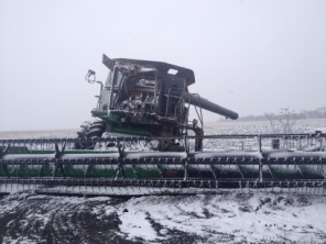 2013-11-05-SD-Pheasant-Hunting-7-burned-combine.JPG