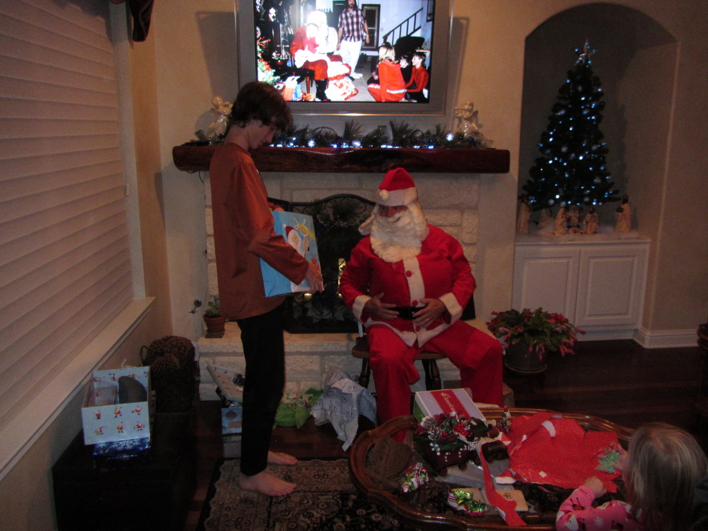 2013-12-23-Christmas-Eve-Eve-36-Santa-Chance.JPG