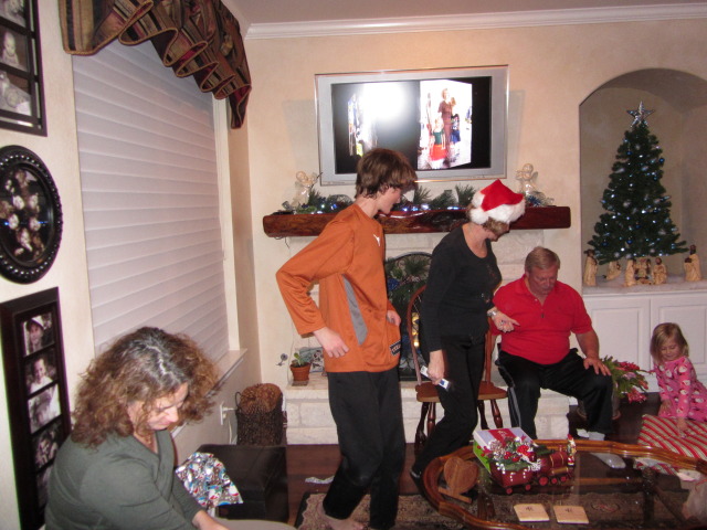 2013/12(December)/Christmas-Eve-Eve/640x480_2013-12-23-Christmas-Eve-Eve-58-Suzi-Chance-Janeen-Jim-Sydney.JPG