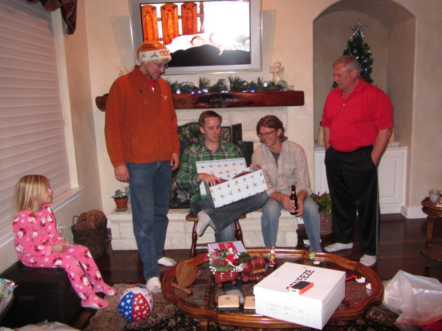 2013/12(December)/Christmas-Eve-Eve/640x480_2013-12-23-Christmas-Eve-Eve-72-Travis-Josh-Justin-Jim-PJs.JPG