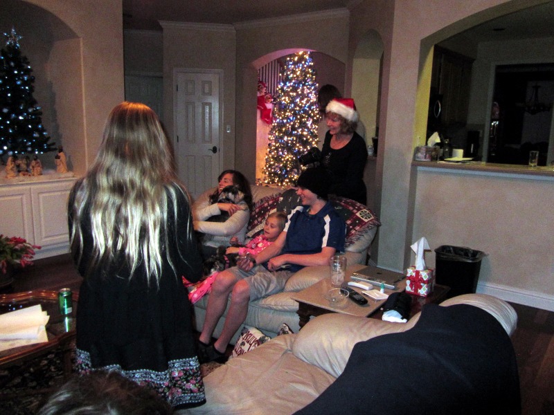 2013-12-23-Christmas-Eve-Eve-13-Kyla-Heather-Sydney-Vale-Janeen.JPG