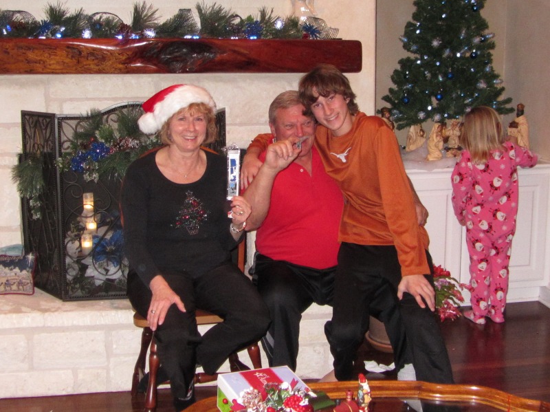 2013/12(December)/Christmas-Eve-Eve/800x600_2013-12-23-Christmas-Eve-Eve-57-Janeen-Jim-Chance-GOOD.JPG