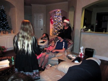 2013-12-23-Christmas-Eve-Eve-13-Kyla-Heather-Sydney-Vale-Janeen.JPG