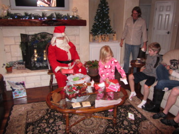 2013-12-23-Christmas-Eve-Eve-19-Santa-Sydney-Ian-Justin.JPG