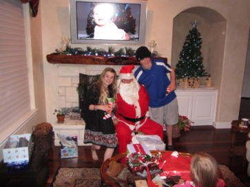 2013-12-23-Christmas-Eve-Eve-31-Santa-Kyla-Vale.JPG