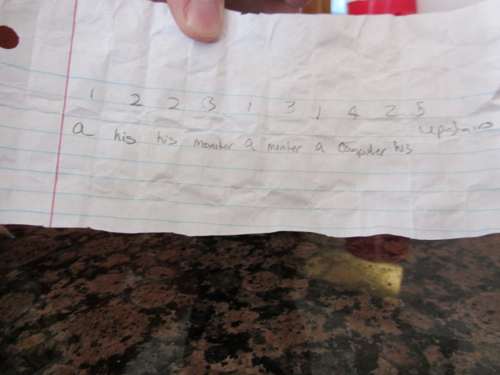 2013/12(December)/Christmas-Scavenger-Hunt-for-Travis/1024x768_2013-12-23-Travis-Christmas-Scavenger-Hunt-14-Solve-the-clues-wrong.JPG