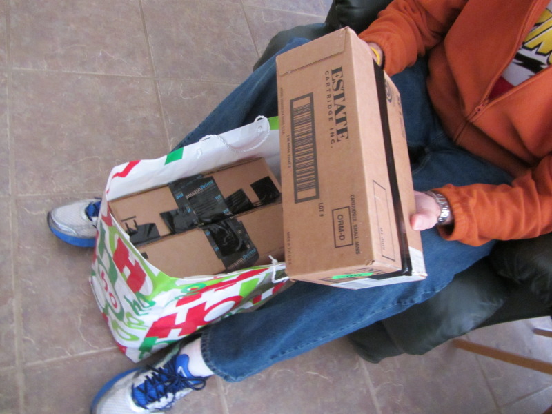 2013/12(December)/Christmas-Scavenger-Hunt-for-Travis/2013-12-23-Travis-Christmas-Scavenger-Hunt-01-Present1.JPG