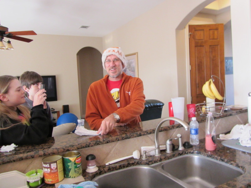 2013-12-23-Travis-Christmas-Scavenger-Hunt-15-Kyla-Dax.JPG