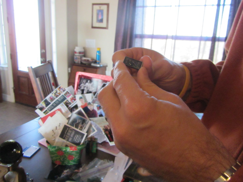 2013/12(December)/Christmas-Scavenger-Hunt-for-Travis/800x600_2013-12-23-Travis-Christmas-Scavenger-Hunt-19.JPG