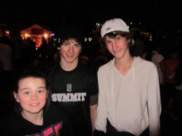 2013-12-20-Trail-of-Lights-09-Kyla-Vale-Chance.JPG