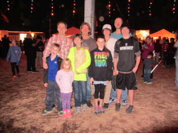 2013-12-20-Trail-of-Lights-11-Ian-Sydney-Dax-Justin-Kyla-Chance-Travis-Vale.JPG