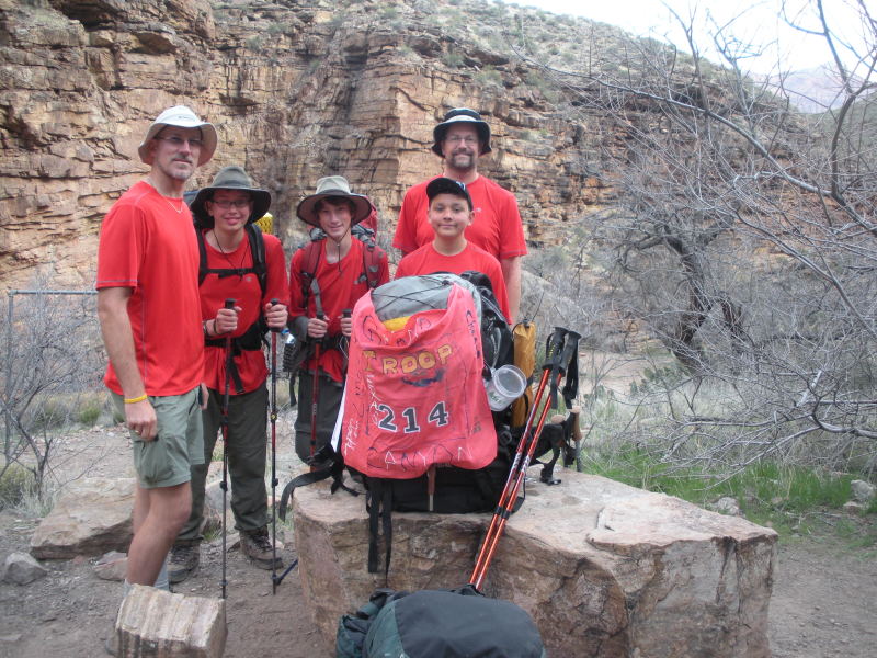 2013/BEST-OF/800x600_2013-03-14-Grand-Canyon-21-Hermits-Rest-Travis-Nathan-Chance-Lance-Matt-GOOD.JPG
