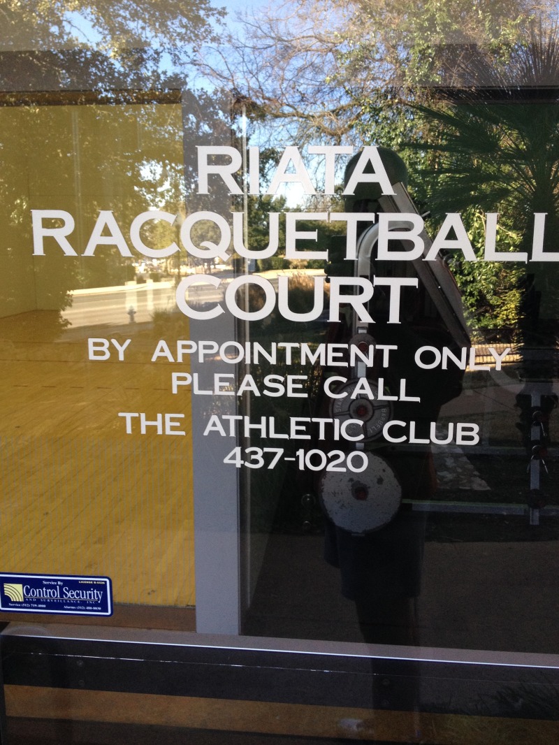 2014/01(January)/Misc/800x600_2014-01-13-no-more-Racquetball-at-Riata.JPG