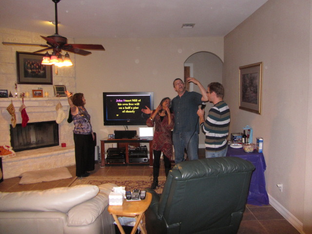 2014-01-01-New-Years-Eve-01-Suzi-Kavita-Matt-Ben.JPG