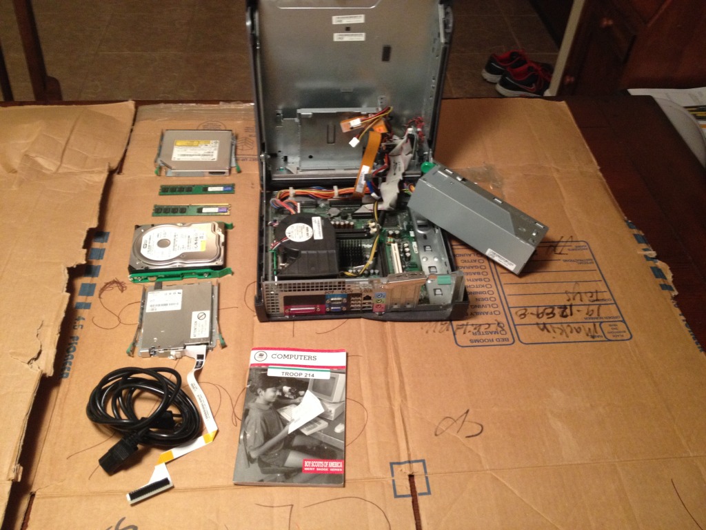 2014/01(January)/Troop214-Computer-Merit-Badge/1024x768_2014-01-17-Computer-Merit-Badge-01-Carson.JPG