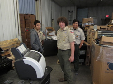 2014-01-11-Computer-Merit-Badge-16-Anthony-Carson-Nathan.JPG
