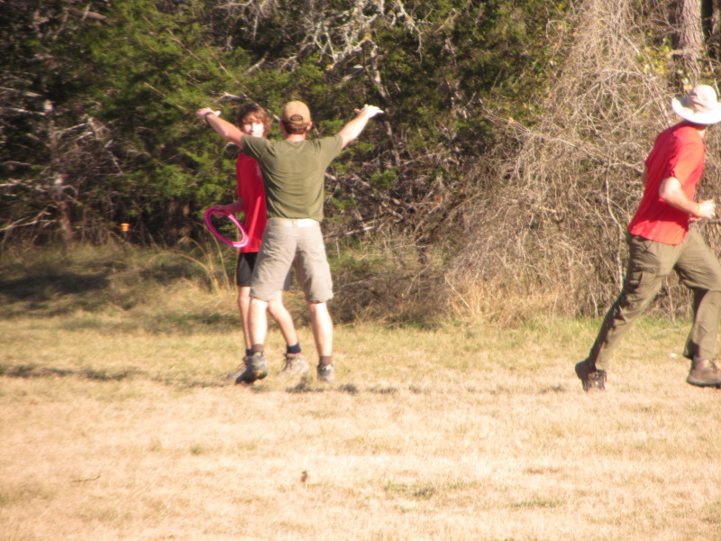 2014/01(January)/Troop214-Lake-Georgetown/800x600_2014-01-18-Lake-Georgetown-05-Chance-ultimate-frisbee-Travis.JPG