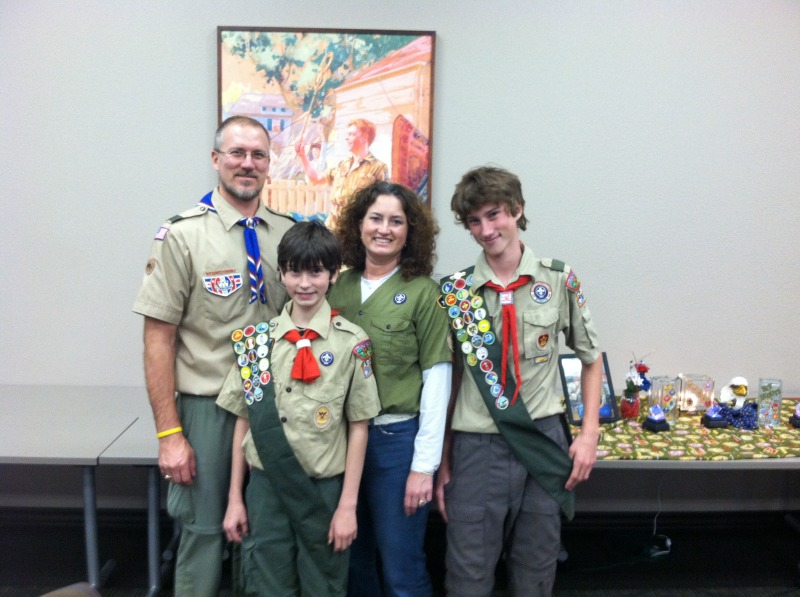 2014/02(February)/Troop214-Jack-Eagle-COH/800x600_2014-03-02-Troop214-Jack-Eagle-COH-01-Travis-Suzi-Chance-Dax.JPG