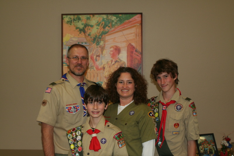 2014/02(February)/Troop214-Jack-Eagle-COH/800x600_2014-03-02-Troop214-Jack-Eagle-COH-02-Travis-Suzi-Chance-Dax.JPG