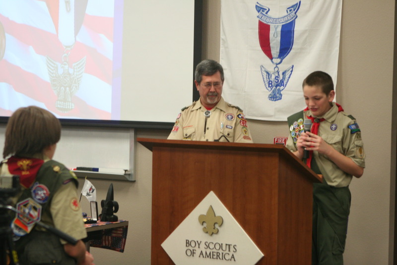 2014/02(February)/Troop214-Jack-Eagle-COH/800x600_2014-03-02-Troop214-Jack-Eagle-COH-08.JPG