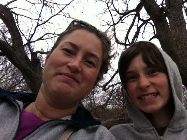 2014/03(March)/Dax-Suzi-at-park/640x480_2014-03-09-Suzi-Dax-at-park-12.JPG