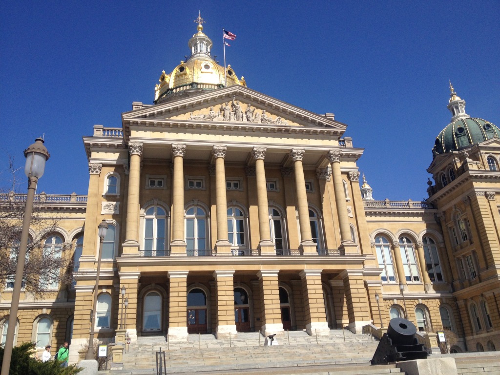 2014/04(April)/DesMoines-IA-wireless/1024x768_2014-04-22-DesMoines-IA-7-Capital.JPG
