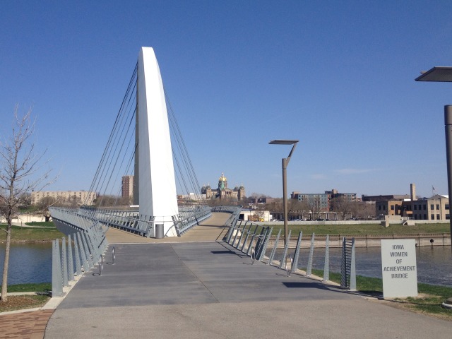 2014/04(April)/DesMoines-IA-wireless/640x480_2014-04-22-DesMoines-IA-3-Bridge.JPG