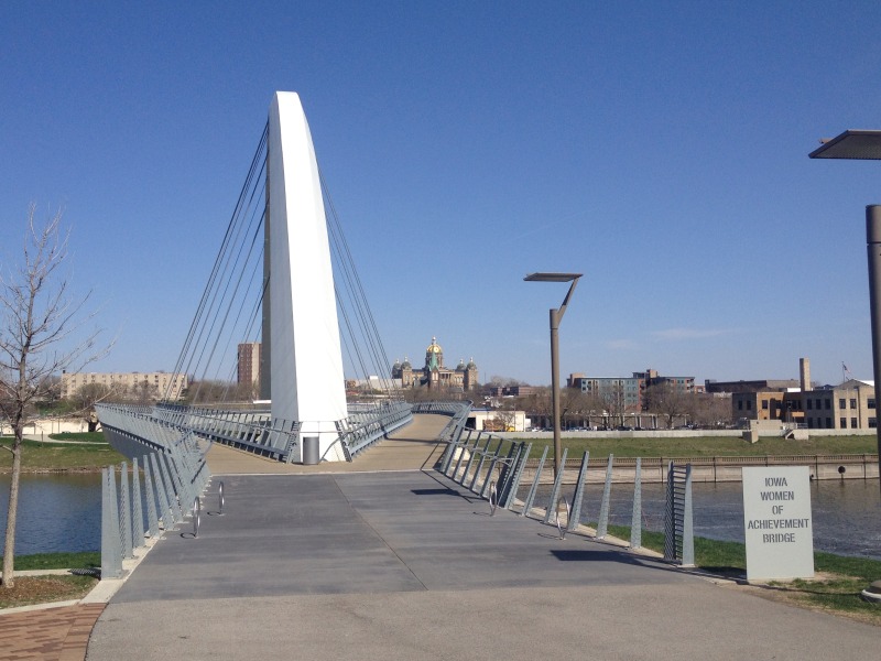 2014/04(April)/DesMoines-IA-wireless/800x600_2014-04-22-DesMoines-IA-3-Bridge.JPG