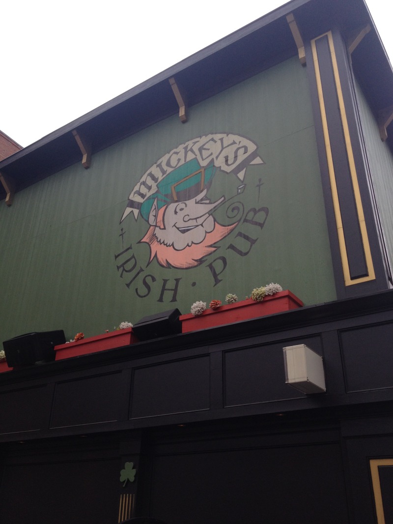2014/04(April)/DesMoines-IA-wireless/800x600_2014-04-24-DesMoines-IA-1-Mickeys-Irish-Pub.JPG