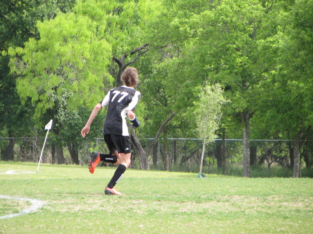 2014/04(April)/Soccer/1024x768_2011-04-10-Soccer-19-Chance.JPG
