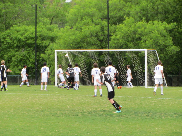2014/04(April)/Soccer/640x480_2011-04-10-Soccer-08.JPG