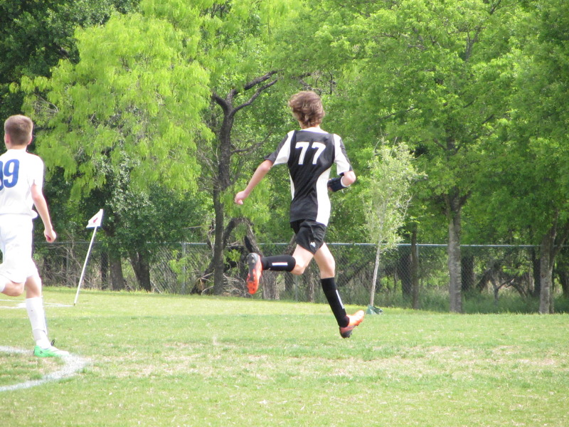 2014/04(April)/Soccer/800x600_2011-04-10-Soccer-21-Chance.JPG