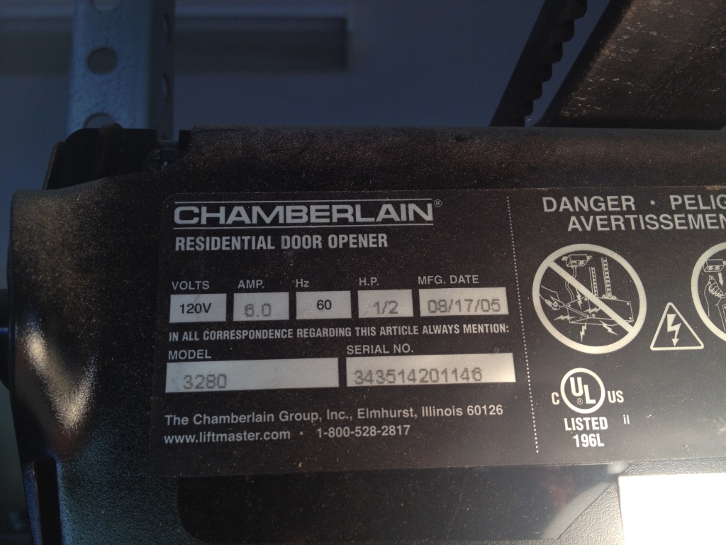 2014/05(May)/Fixing-Garage-Door-Opener/1024x768_2014-05-28-Fixing-Garage-Door-2.JPG