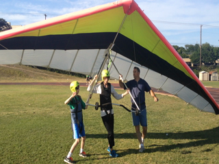 2014-05-16-HangGliding-Shane-24-Chance-Dax.png