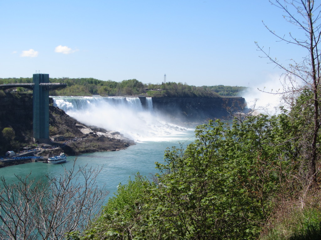 2014/05(May)/Niagara-Falls/1024x768_2014-05-24-Niagra-Falls-004.JPG