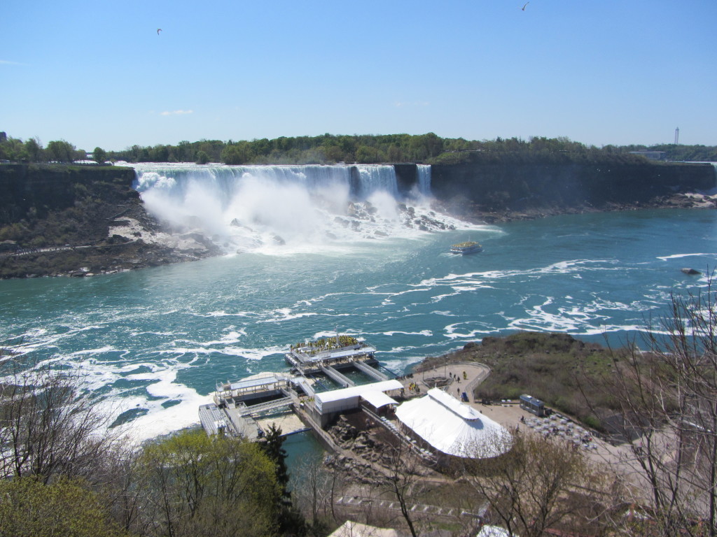 2014/05(May)/Niagara-Falls/1024x768_2014-05-24-Niagra-Falls-015.JPG
