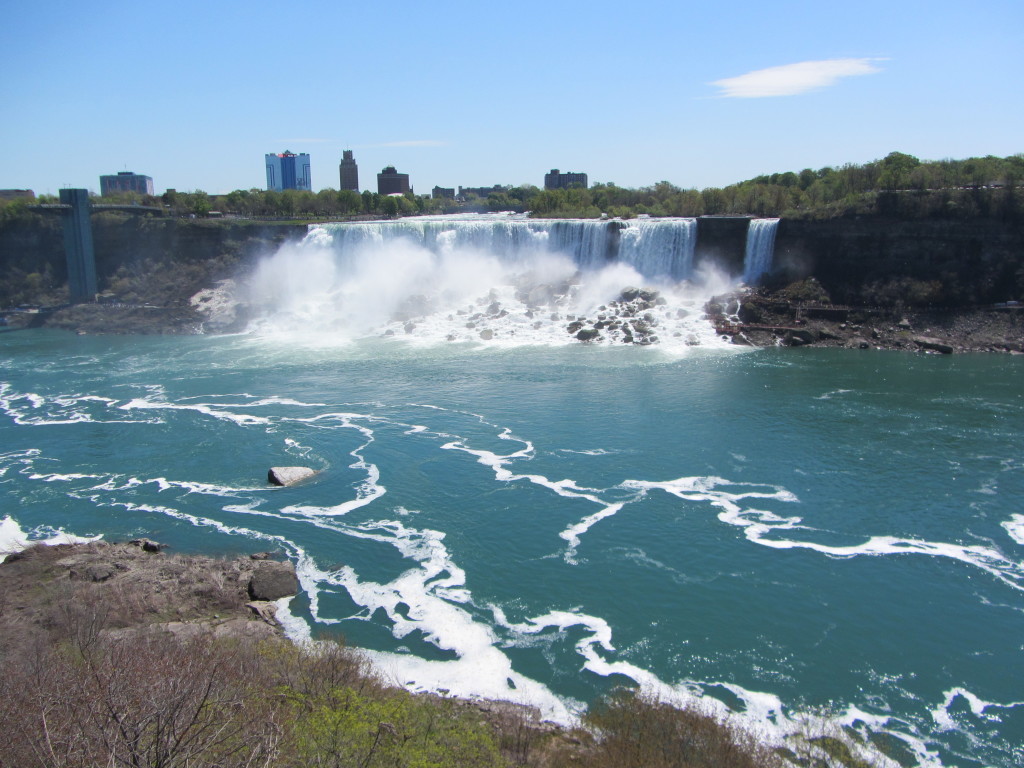 2014/05(May)/Niagara-Falls/1024x768_2014-05-24-Niagra-Falls-021.JPG