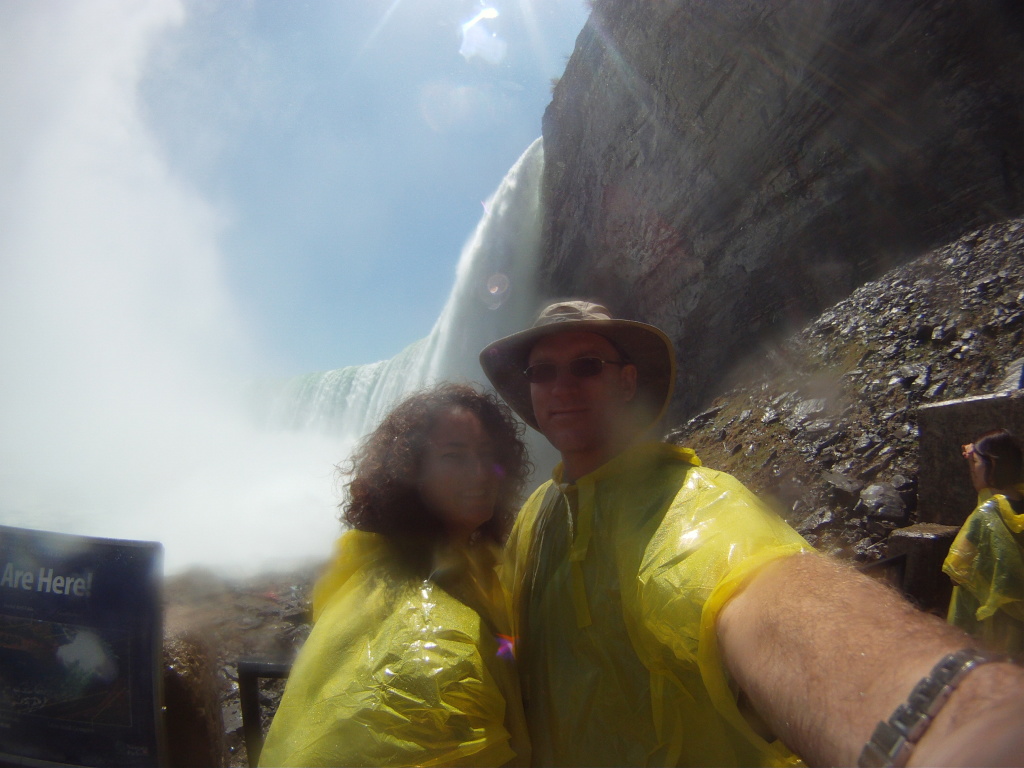 2014/05(May)/Niagara-Falls/1024x768_2014-05-24-Niagra-Falls-064-Travis-Suzi.JPG