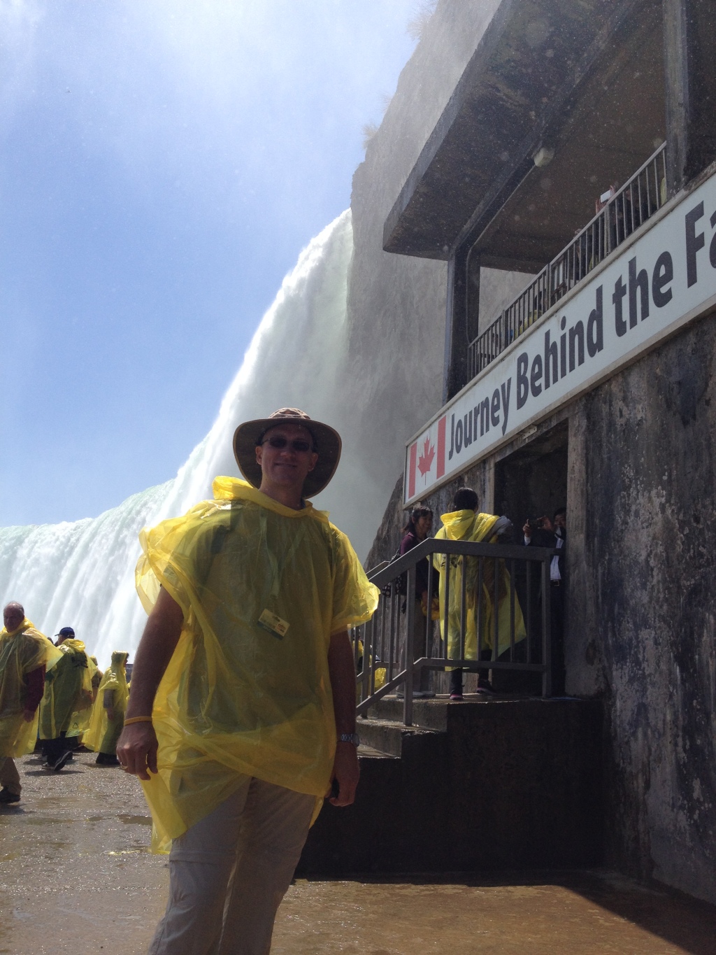 2014/05(May)/Niagara-Falls/1024x768_2014-05-24-Niagra-Falls-106-Travis.JPG