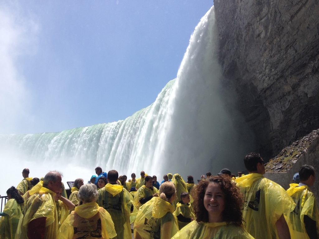 2014/05(May)/Niagara-Falls/1024x768_2014-05-24-Niagra-Falls-110-Suzi.JPG