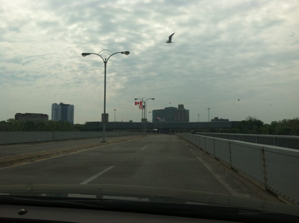 2014/05(May)/Niagara-Falls/1024x768_2014-05-29-Niagra-Falls-04.JPG