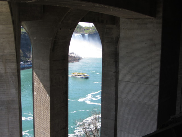 2014-05-24-Niagra-Falls-001.JPG