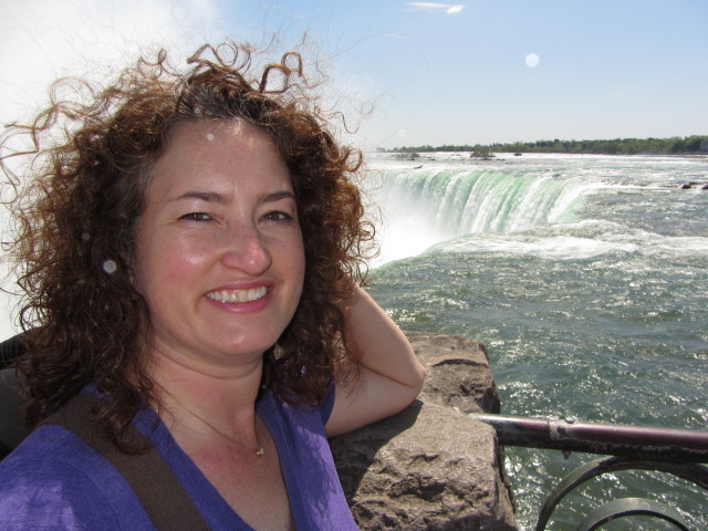 2014-05-24-Niagra-Falls-027-Suzi.JPG