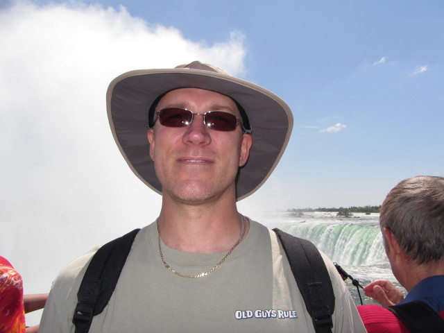 2014-05-24-Niagra-Falls-031-Travis.JPG